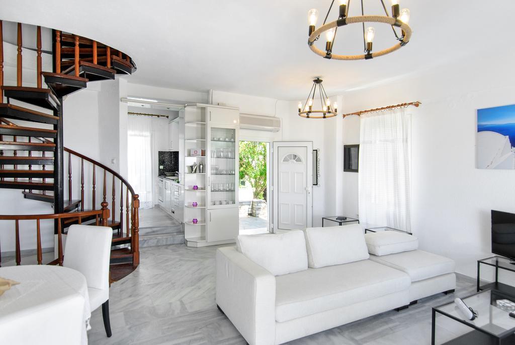 Beach Front Villa Nea Kallikrateia Bagian luar foto